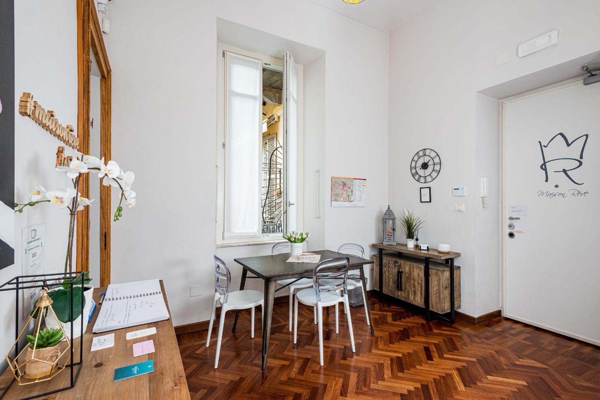 Maison Rêve Centro Bed & Breakfast 2*